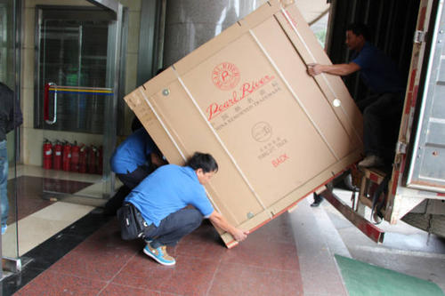 桐庐钢琴贵重工艺品无忧运